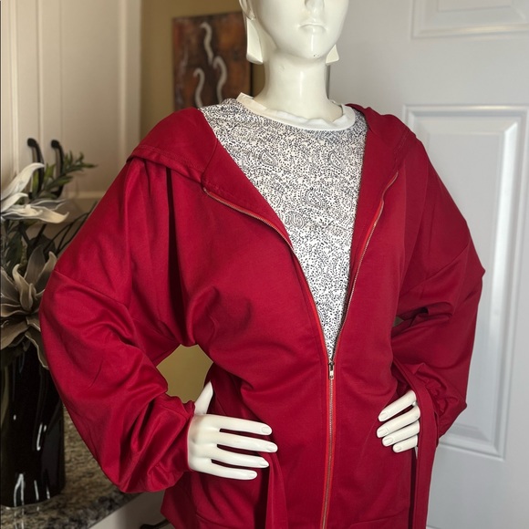 Brand new red hooded fall jacket Too big for me - Picture 5 of 5